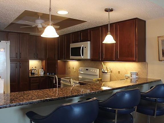 4th image of 25188 Marion Ave #D