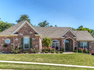 2405 Christopher View Dr, Saint Louis, MO 63129