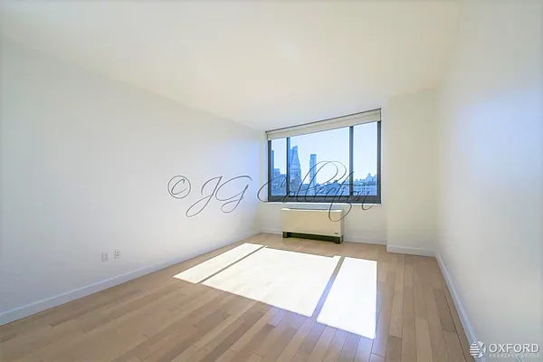 Rented by Oxford Property Group | media 5