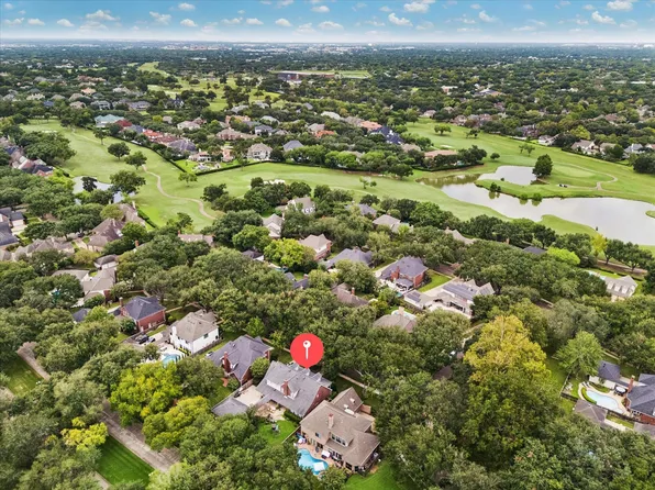 30 Saint Simons Ct, Sugar Land, TX 77479