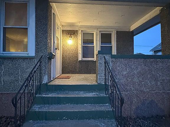 3rd image of 1637 Saint Vincents Ave