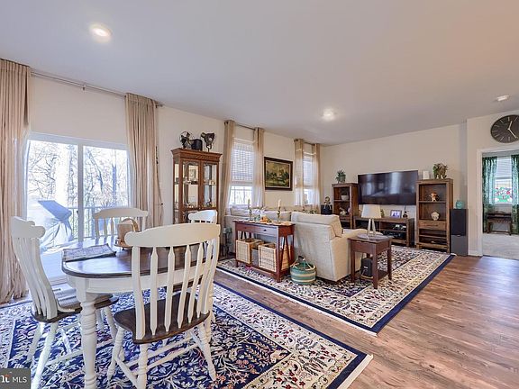 5th image of 6132 Deborah Dr