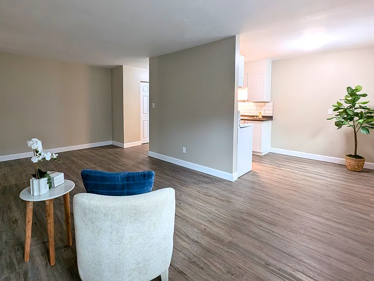 22 Hugo Cres — Photo 11