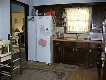 5th image of 8607 Oxford Ave