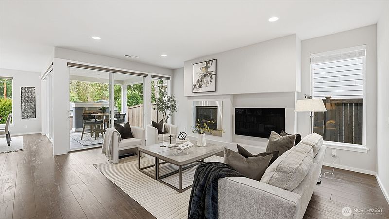 4th image of 23623 SE 248th Place