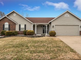 2013 Hackmann Estates Dr, Saint Charles, MO 63303