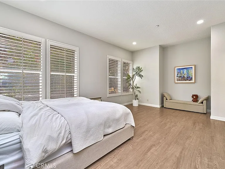 1139 Elfstrom Dr — Photo 13