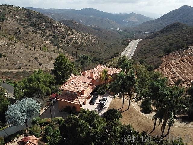 2nd image of 13739 Shadowood Ln