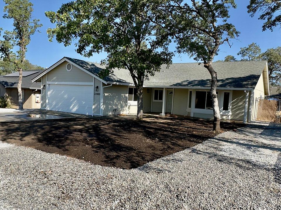 2nd image of 22400 Loomis Peak Pl