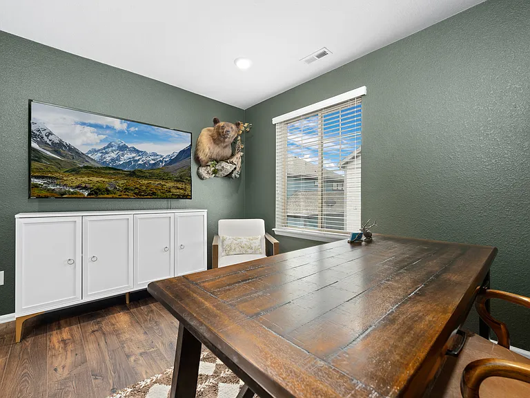 9796 Meeker St — Photo 28