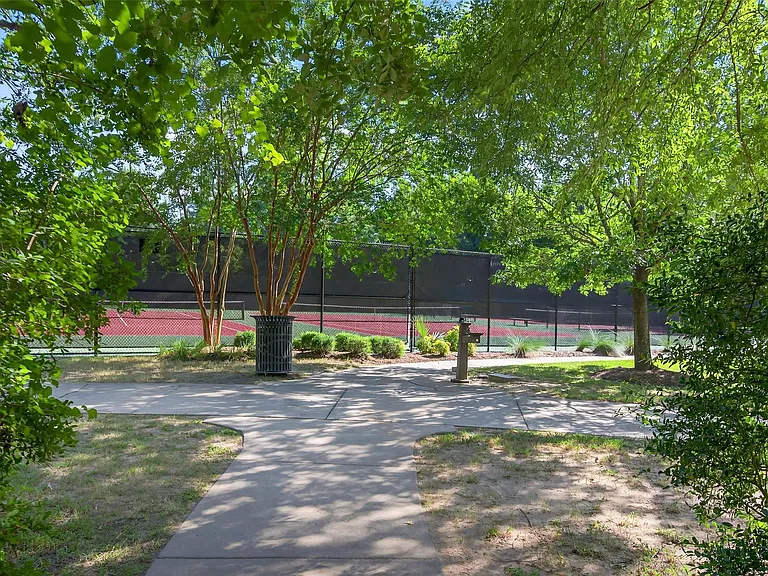 146 Kinnerly Peak Pl — Photo 44