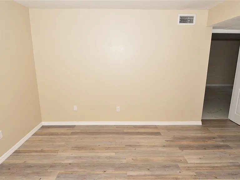8764 Mallard Reserve Dr #101 — Photo 39