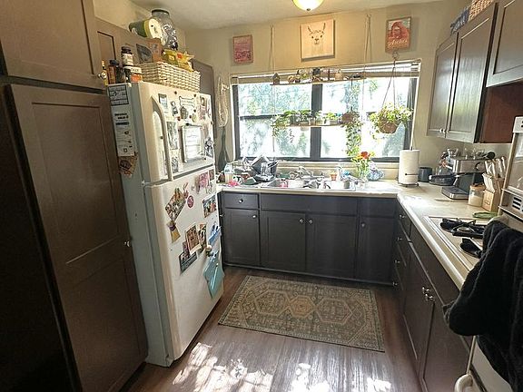 2nd image of 410 Essex Dr