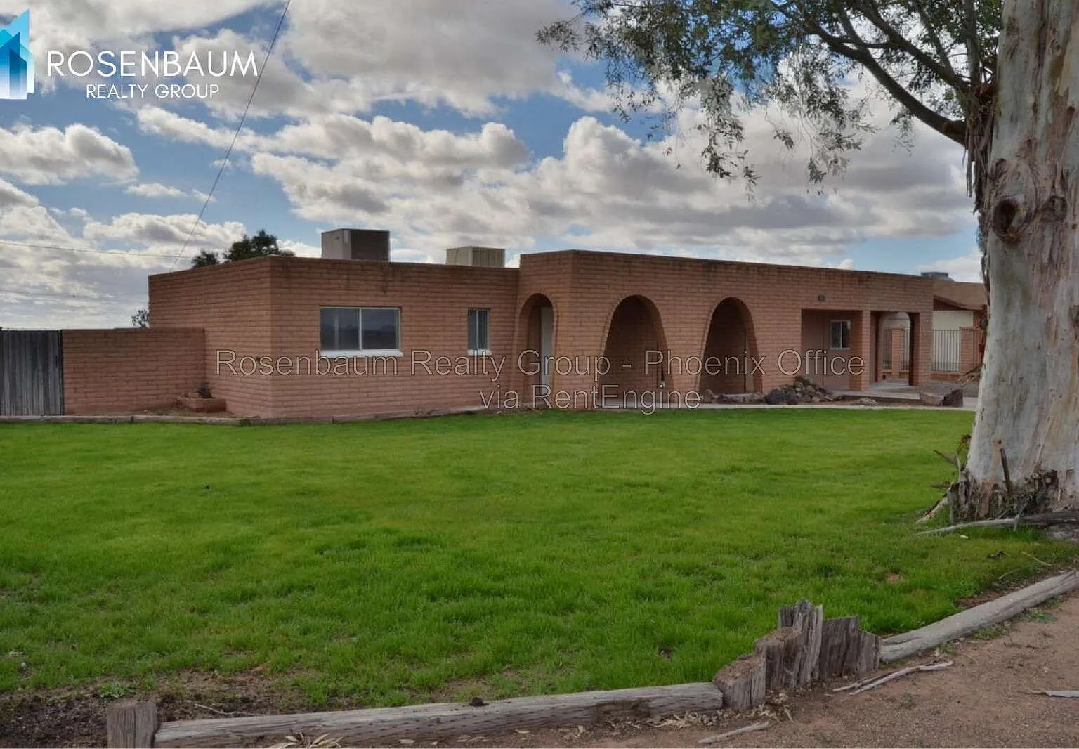 5 bed, 2.0 bath, 1768 sqft, $1,695 — Photo 2