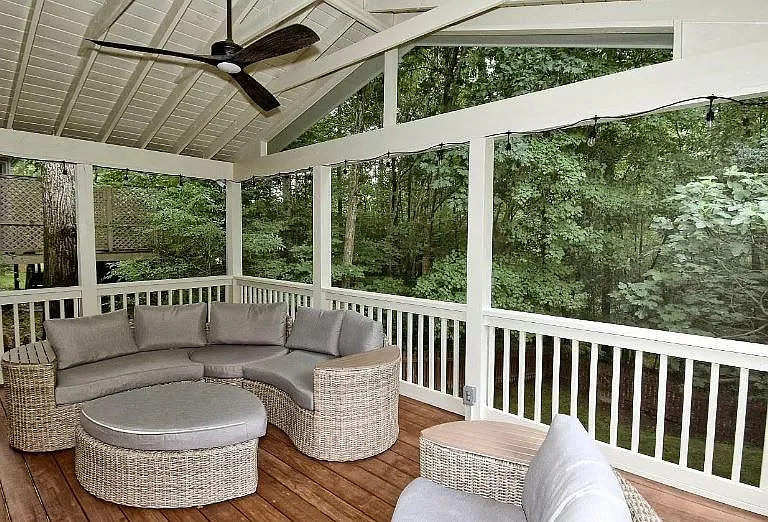 305 Caraway Ln — Photo 30