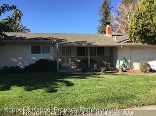 460 S Almond St, Dixon, CA 95620