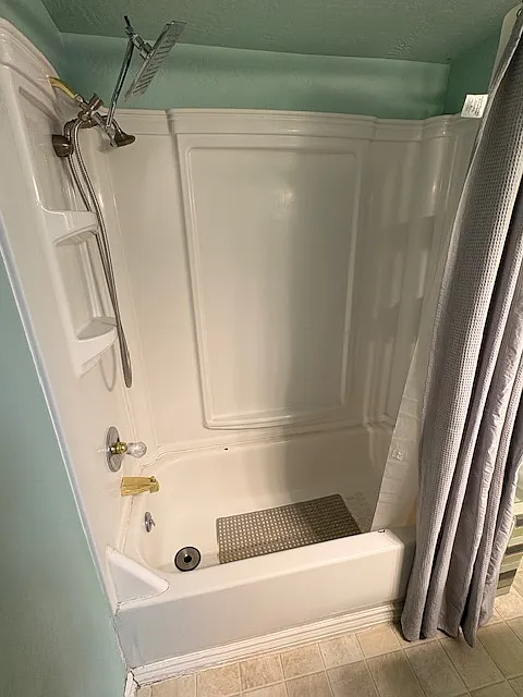 1 bed, 725 sqft, $1,300 — Photo 4