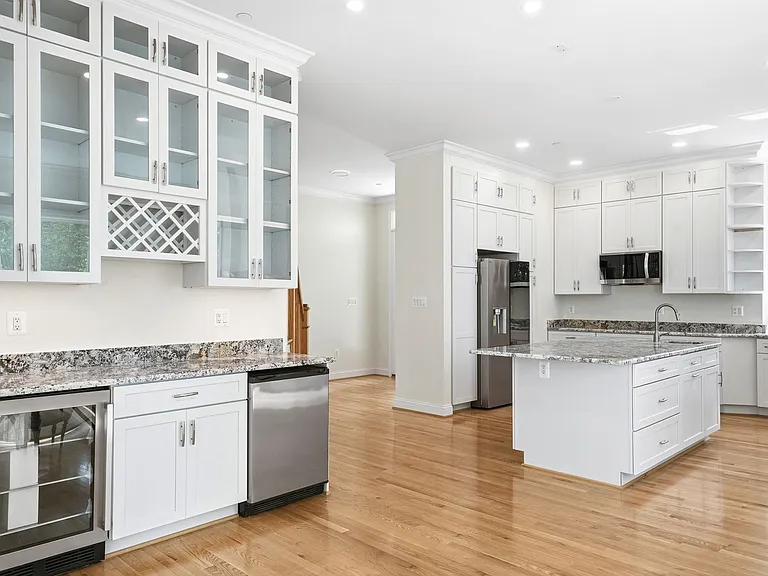5116 Shore Dr — Photo 50