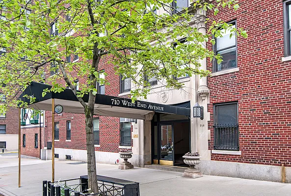 Sold by Compass | media 5