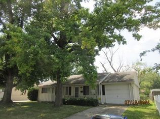 1939 S Richmond Rd, Decatur, IL 62521