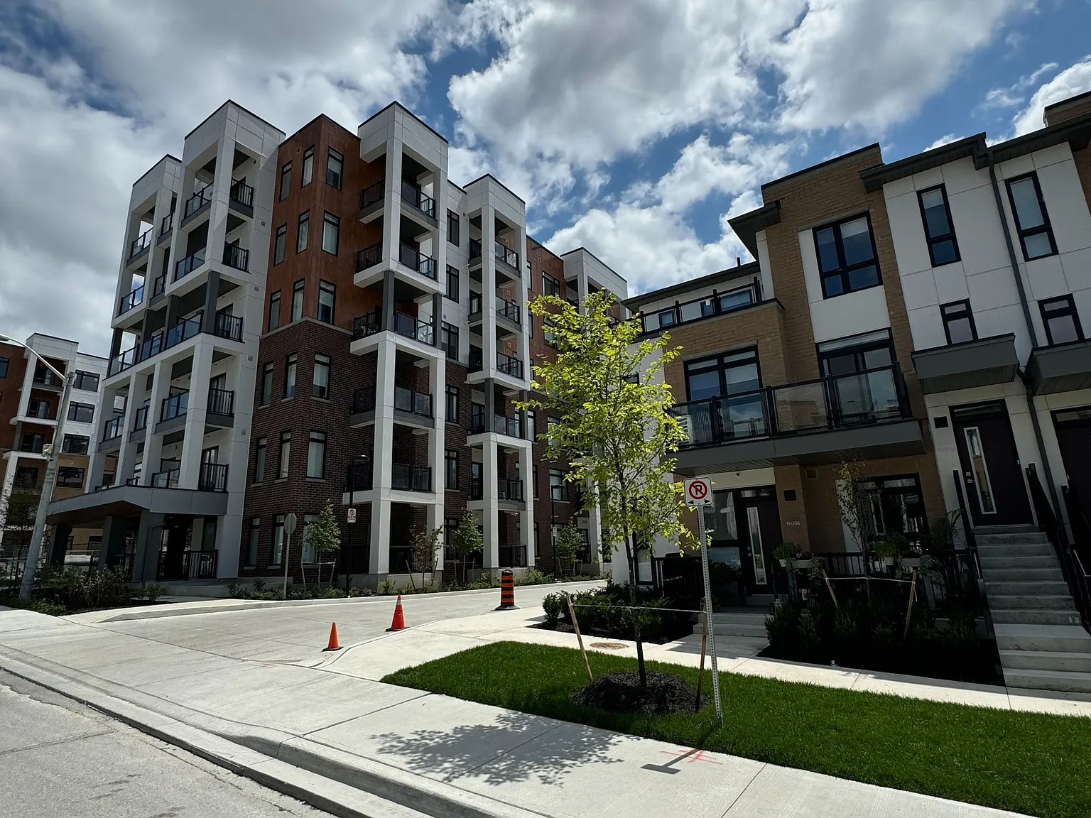 2 bed, $2,700 — Photo 2