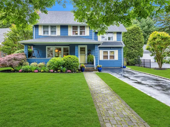 123 Maple Avenue, Northport, NY 11768