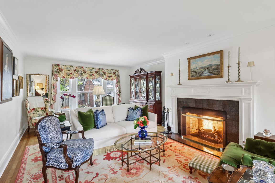 next background image