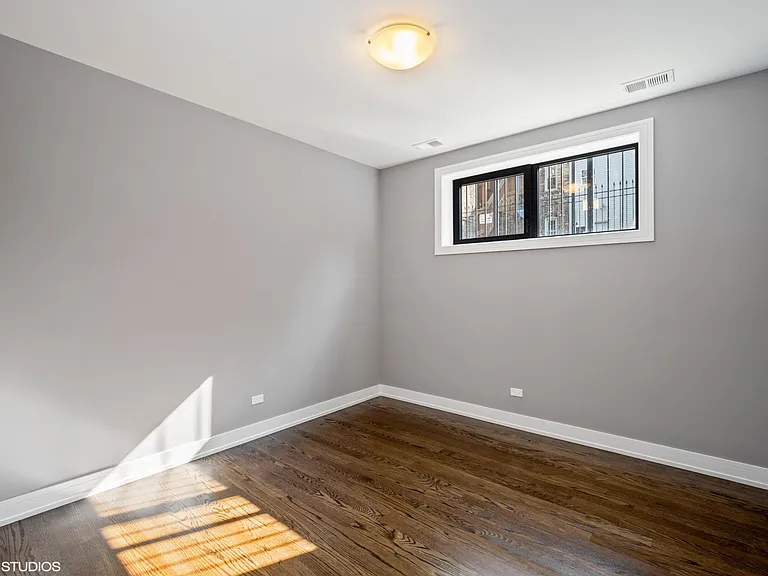2417 W McLean Ave #1 — Photo 22