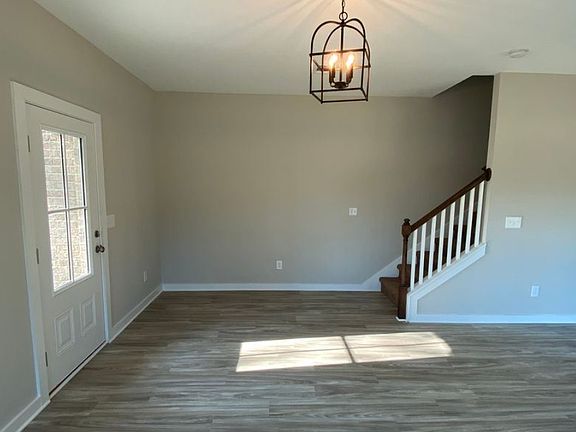 4th image of 15643 Capstone Blvd