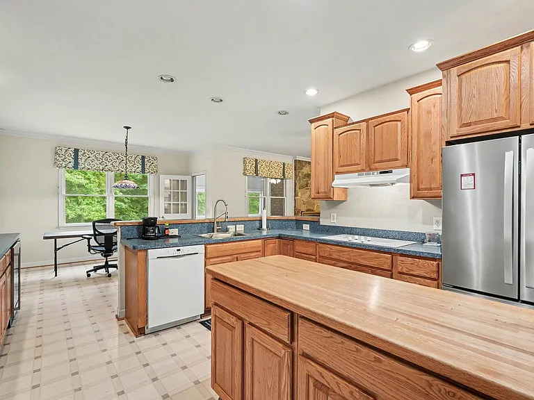 10 Piper Pl — Photo 39