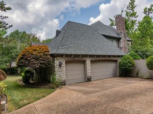 318 River Point Rd, Hollister, MO 65672