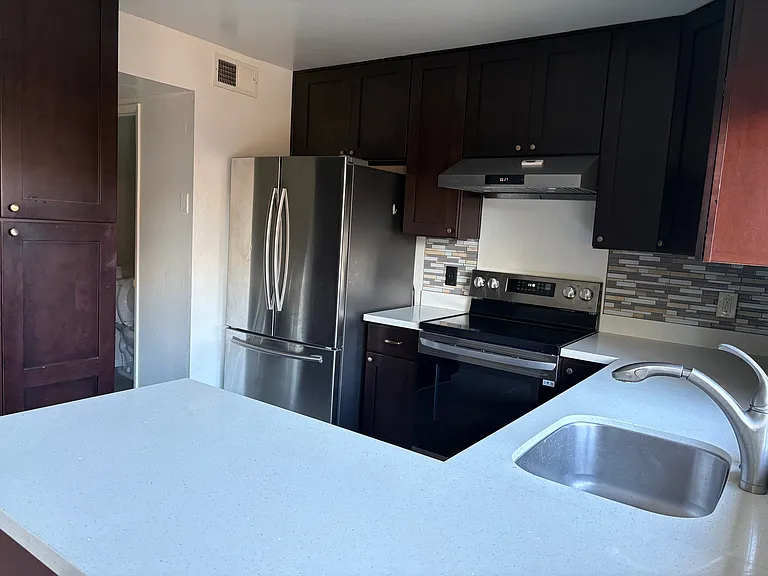 4128 Ravenwood Pl — Photo 4
