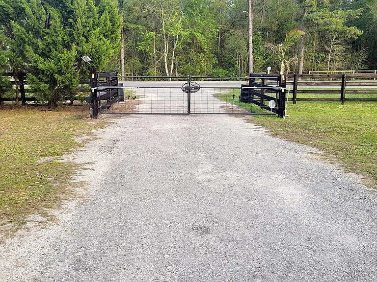 906 County Road 217 — Photo 32
