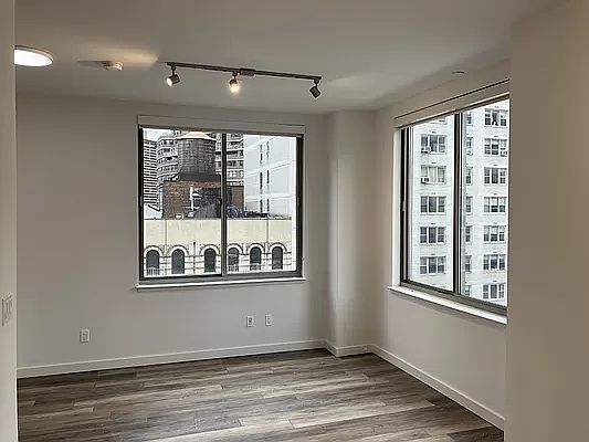 4th image of 556 3rd Ave APT 606