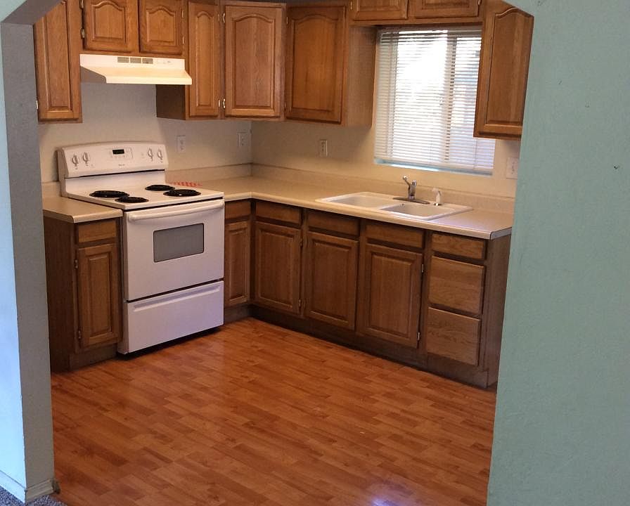 2nd image of 208 Marilee Row