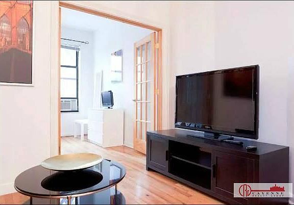 3rd image of 328 E 94th St Frnt 1