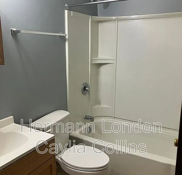 2641 Minnesota Ave #2S — Photo 8