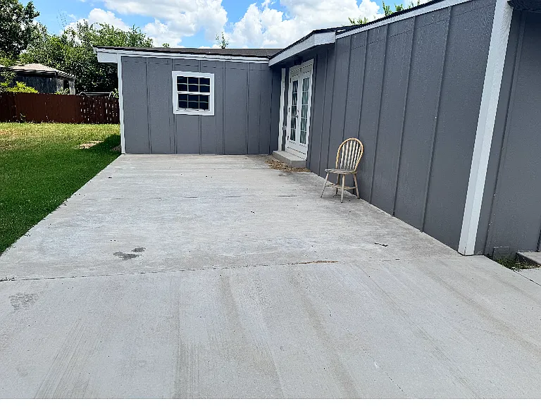 3006 Saxet St — Photo 3