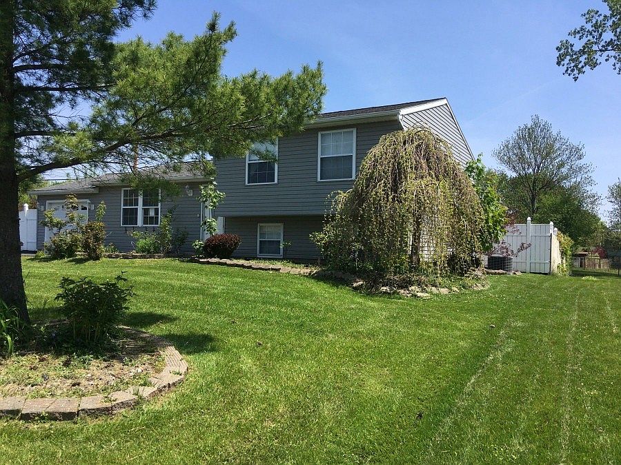 2nd image of 4987 Windgate Rd