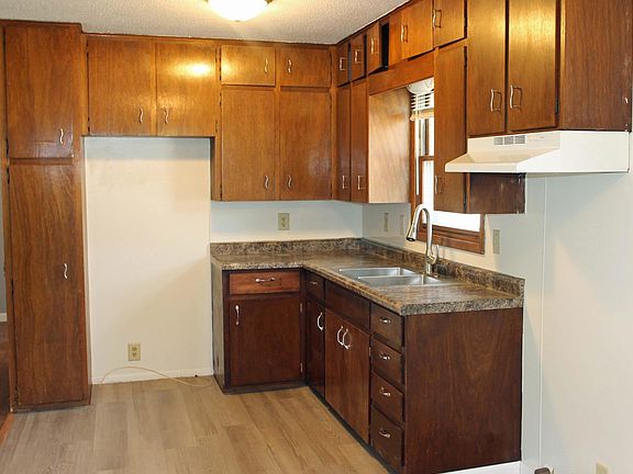 5th image of 1637 W Gilbert Dr