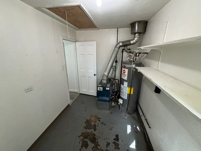 1411 Eastwood Ave — Photo 35