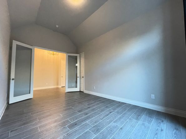 1610 Cherry Blossom Ln