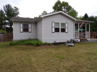 4 Arbutus Dr, Queensbury, NY 12804