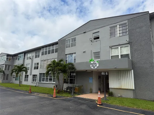 120 Royal Palm Rd APT 301, Hialeah Gardens, FL 33016