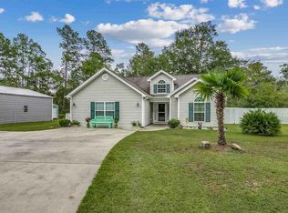 944 Barrett St, Loris, SC 29569