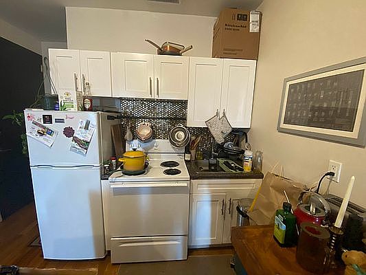 5th image of 695 Chauncey St #4
