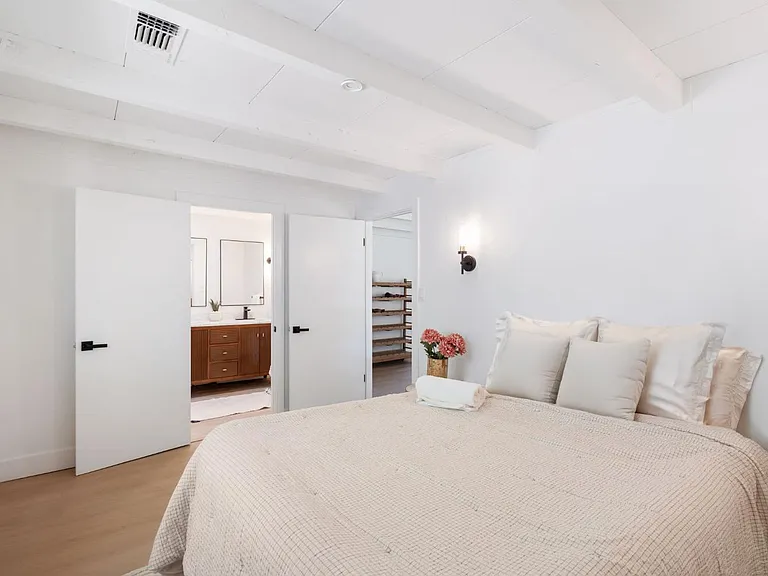 3671 Montclaire St — Photo 18