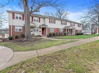 1552 Swallow Dr, Saint Louis, MO 63144