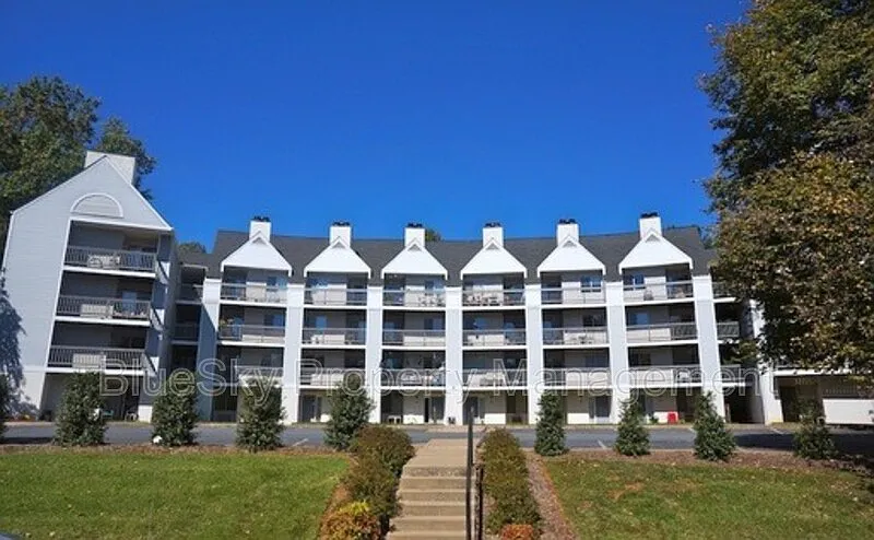 1243 Cedars Ct APT B7 photo 1