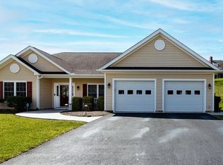 5914 Crumpacker Dr, Roanoke, VA 24012